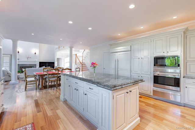 147 Eaton Lane, West Islip, NY 11795