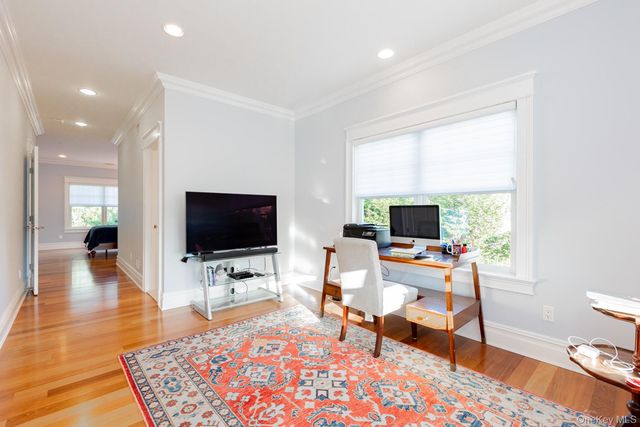 147 Eaton Lane, West Islip, NY 11795