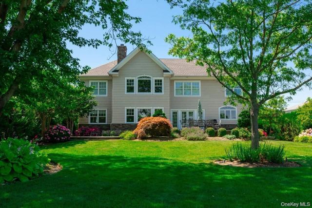 147 Eaton Lane, West Islip, NY 11795