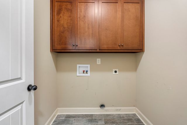 48 Winter Hawk Drive, Fort Mitchell, AL 36856