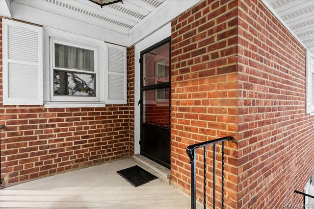 15 Chauncey Street, Tuckahoe, NY 10707