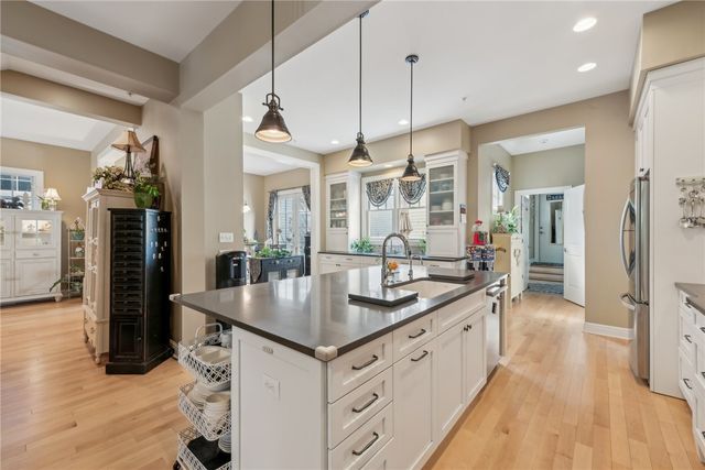 1641 Overton Ln, Squirrel Hill, PA 15217