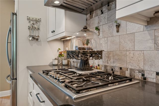 1641 Overton Ln, Squirrel Hill, PA 15217