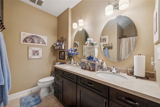 1641 Overton Ln, Squirrel Hill, PA 15217