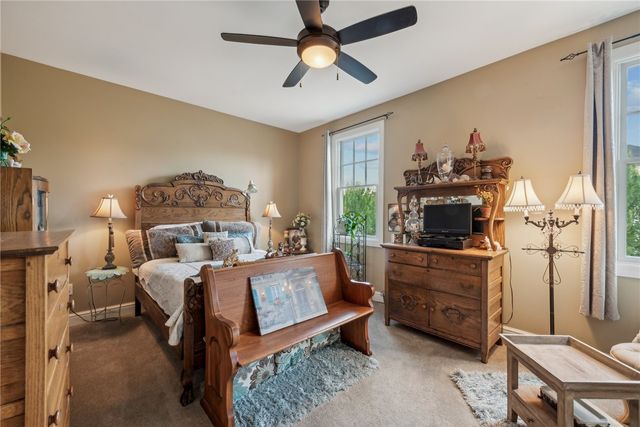 1641 Overton Ln, Squirrel Hill, PA 15217