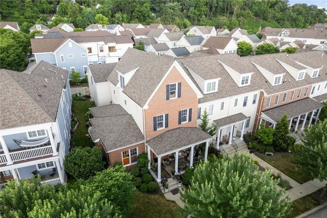 1641 Overton Ln, Squirrel Hill, PA 15217