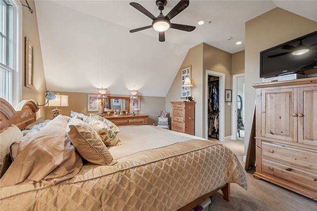 1641 Overton Ln, Squirrel Hill, PA 15217