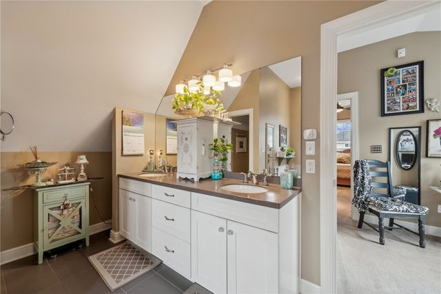 1641 Overton Ln, Squirrel Hill, PA 15217