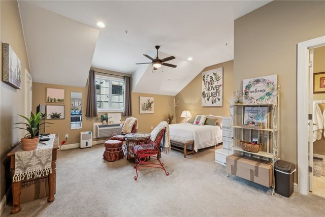 1641 Overton Ln, Squirrel Hill, PA 15217