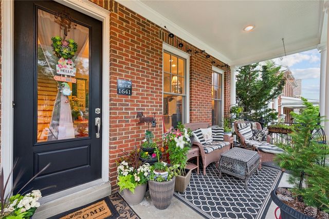 1641 Overton Ln, Squirrel Hill, PA 15217