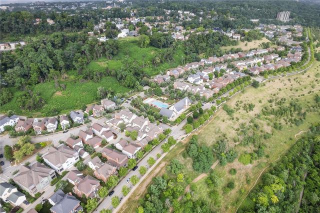 1641 Overton Ln, Squirrel Hill, PA 15217