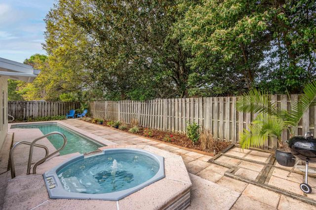 211 Deltona Blvd, St Augustine, FL 32086