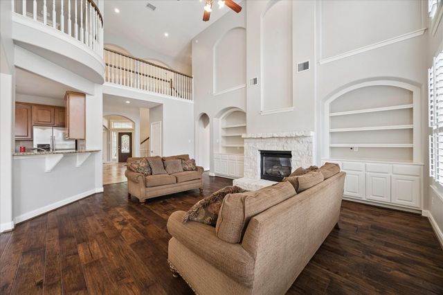 14126 Bloomingdale Manor Drive, Cypress, TX 77429