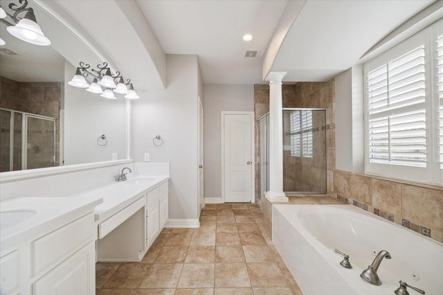 14126 Bloomingdale Manor Drive, Cypress, TX 77429