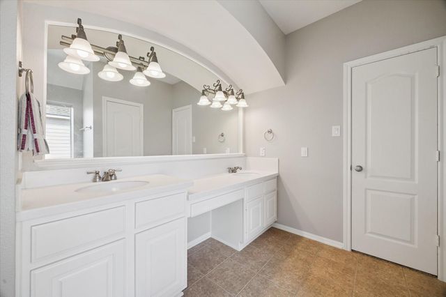 14126 Bloomingdale Manor Drive, Cypress, TX 77429