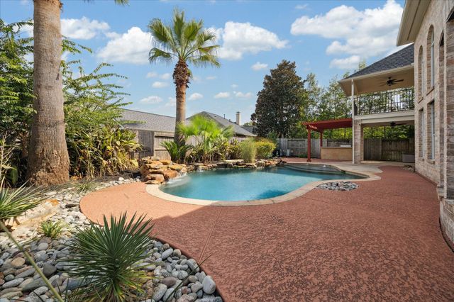 14126 Bloomingdale Manor Drive, Cypress, TX 77429