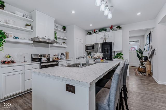 275 Bohicket Road, Whiteland, IN 46184