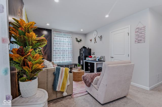 275 Bohicket Road, Whiteland, IN 46184