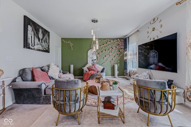 275 Bohicket Road, Whiteland, IN 46184