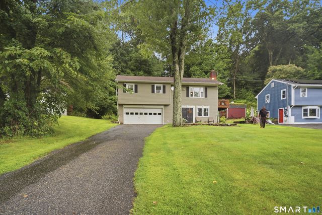7 Valley Road, Danbury, CT 06811