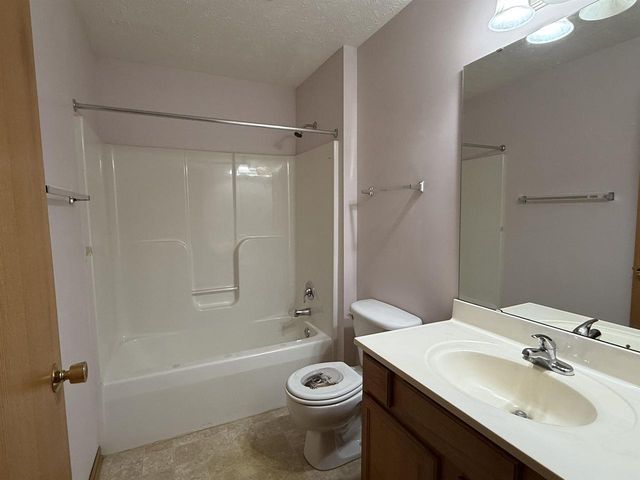 2521 Edgewood Drive, Beloit, WI 53511