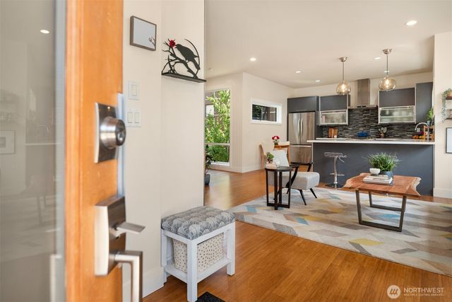 1754 Valentine Place S, Seattle, WA 98144