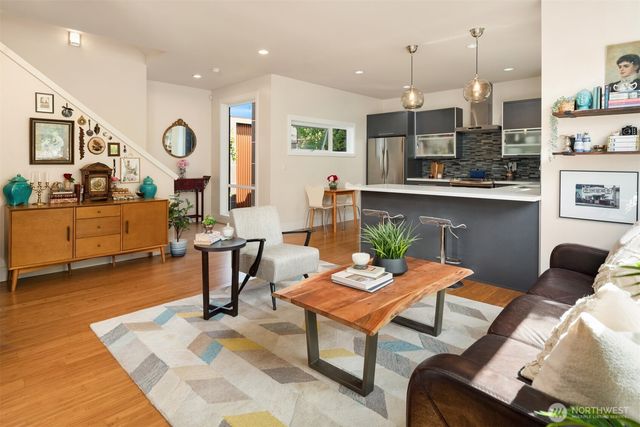 1754 Valentine Place S, Seattle, WA 98144