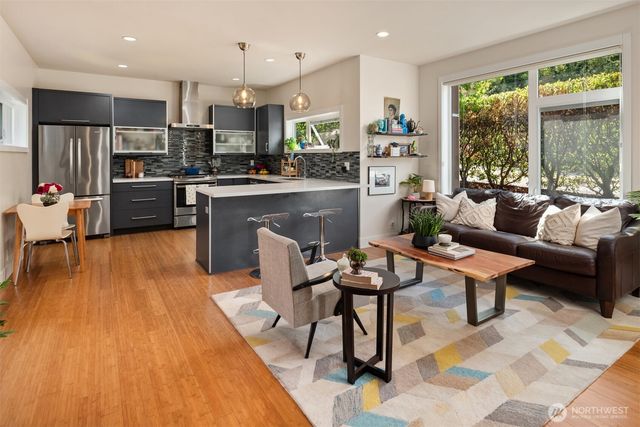 1754 Valentine Place S, Seattle, WA 98144