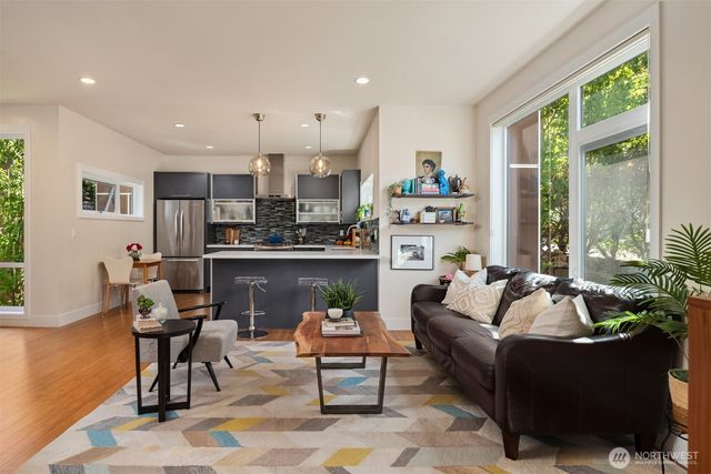 1754 Valentine Place S, Seattle, WA 98144