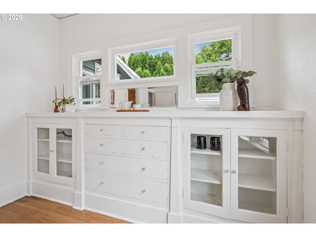 326 Ne 26TH Ave, Portland, OR 97232