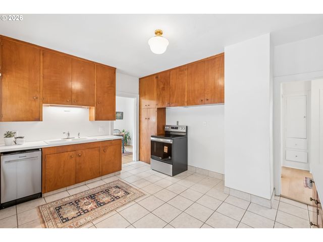 326 Ne 26TH Ave, Portland, OR 97232