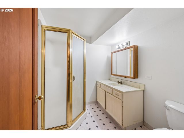 326 Ne 26TH Ave, Portland, OR 97232