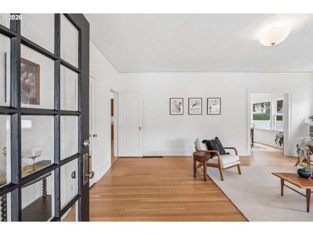 326 Ne 26TH Ave, Portland, OR 97232