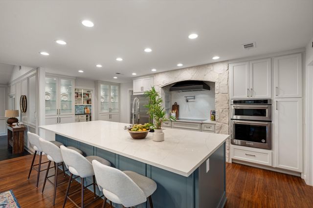 10507 Ronwood DR, Austin, TX 78750