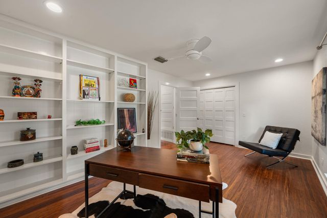 10507 Ronwood DR, Austin, TX 78750