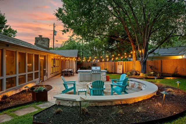 10507 Ronwood DR, Austin, TX 78750
