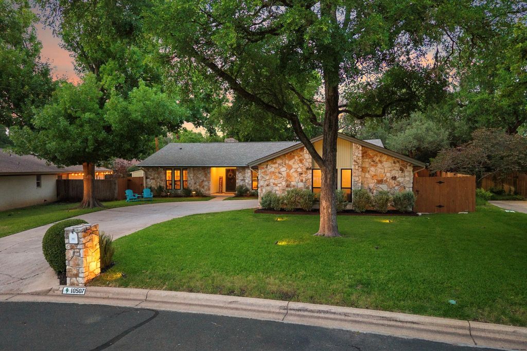 10507 Ronwood DR, Austin, TX 78750