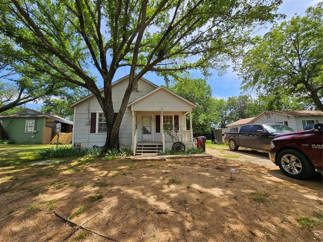 127 Morgan Street, Pilot Point, TX 76258