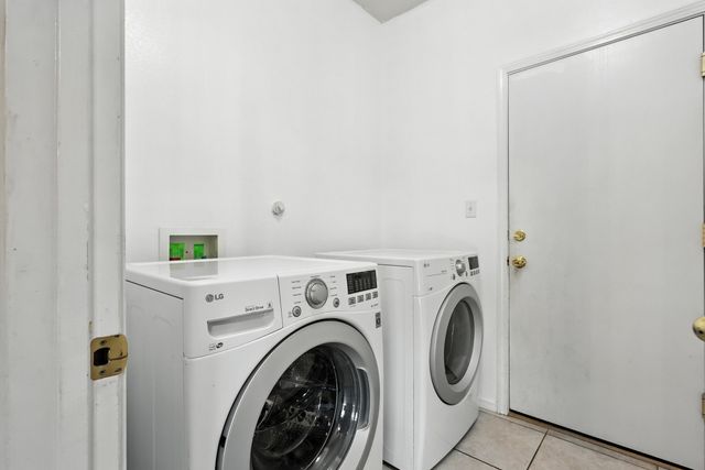 7220 Hearthstone Rd. NW, Albuquerque, NM 87114