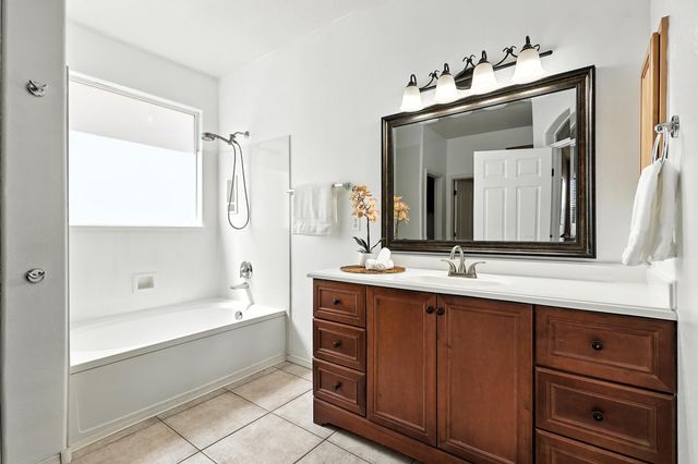 7220 Hearthstone Rd. NW, Albuquerque, NM 87114