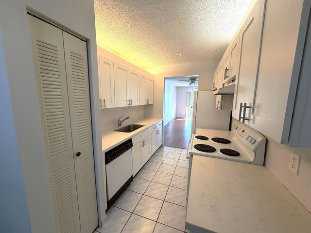 1200 SW 130th Avenue 210-G, Hollywood, FL 33027