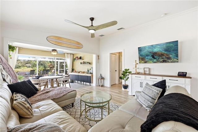 7575 Novara CT, Naples, FL 34114