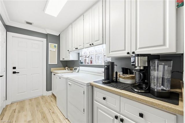 7575 Novara CT, Naples, FL 34114