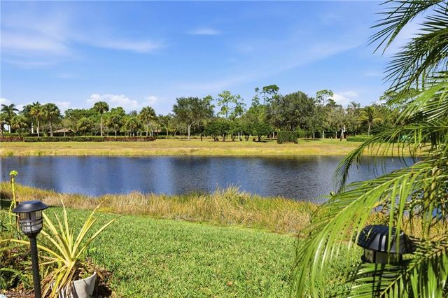 7575 Novara CT, Naples, FL 34114