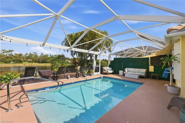 7575 Novara CT, Naples, FL 34114