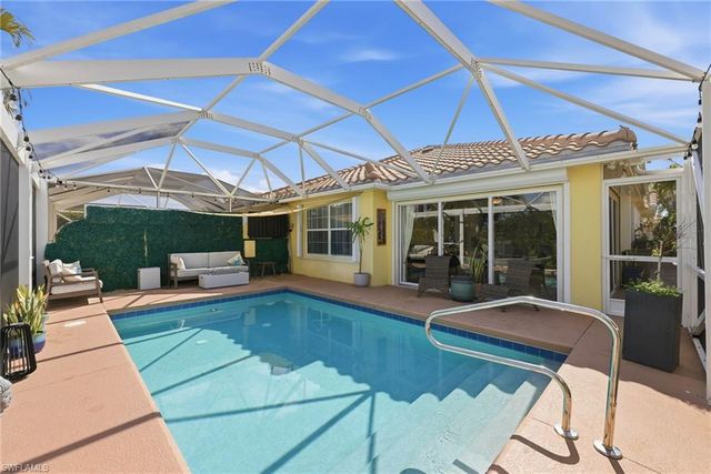 7575 Novara CT, Naples, FL 34114