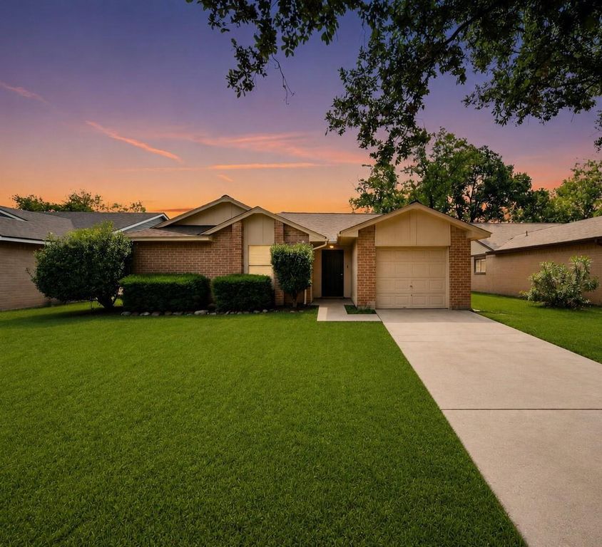 12642 Autumn Mill Drive, Houston, TX 77070