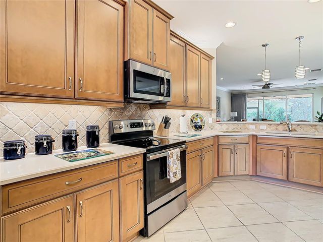 4935 MARBLE SPRINGS CIRCLE, Wimauma, FL 33598