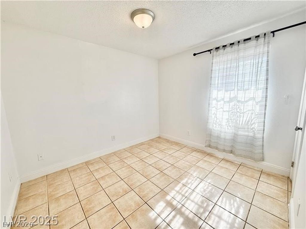 Image 13 of property listing at 3209 El Morro Avenue, Las Vegas, NV 89101