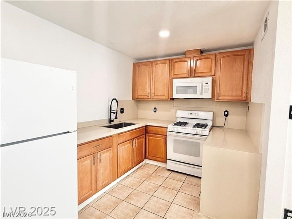 Image 2 of property listing at 3209 El Morro Avenue, Las Vegas, NV 89101